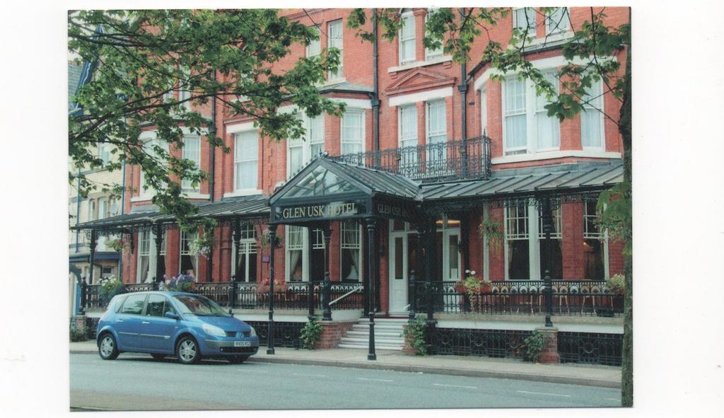 Glen Usk Hotel Llandrindod Wells Exterior foto